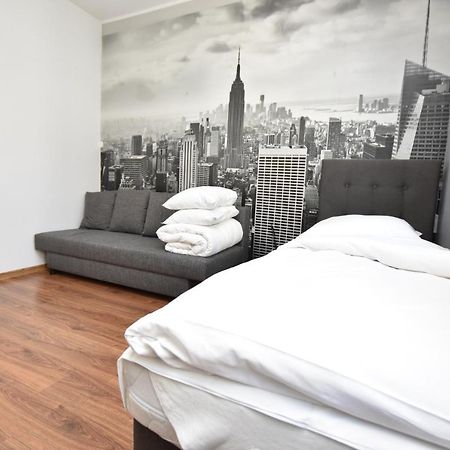 Dukes Aparthostel - Pokoje Prywatne Wroclaw Ngoại thất bức ảnh