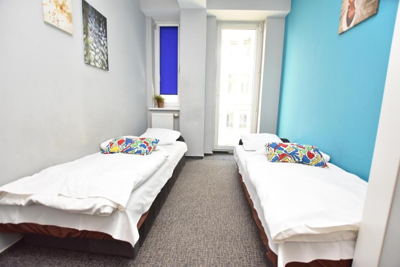 Dukes Aparthostel - Pokoje Prywatne Wroclaw Ngoại thất bức ảnh