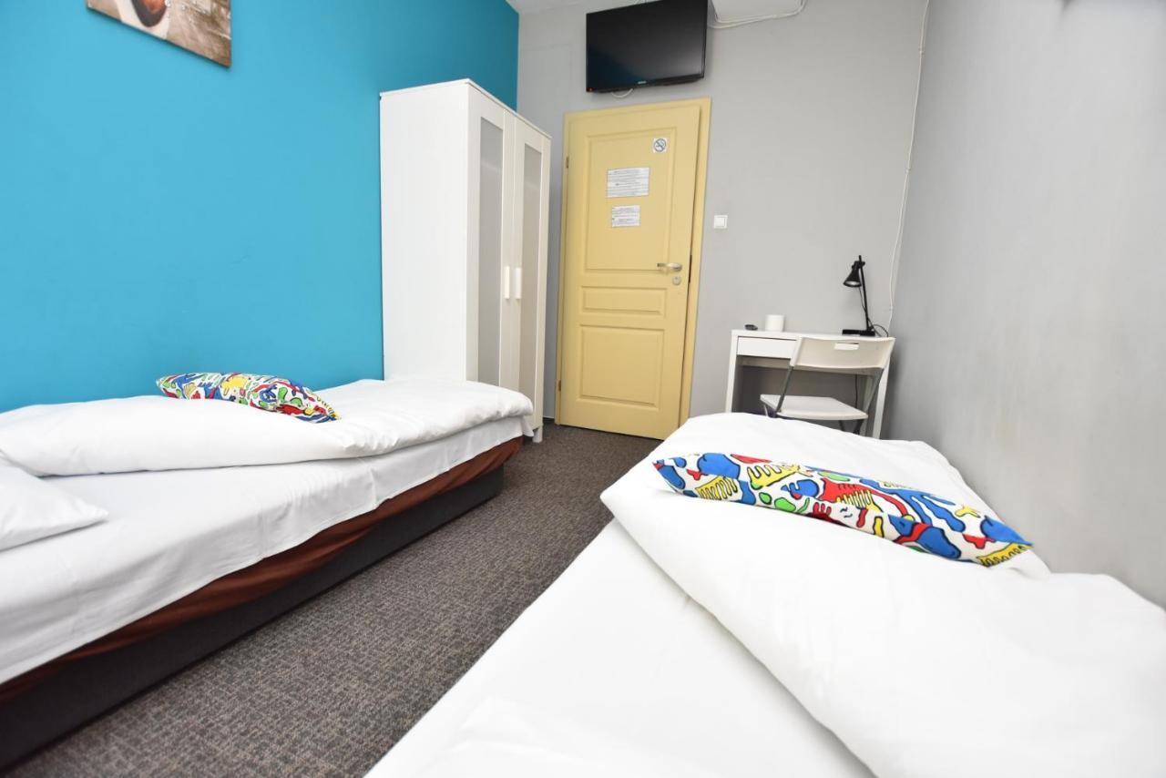 Dukes Aparthostel - Pokoje Prywatne Wroclaw Ngoại thất bức ảnh